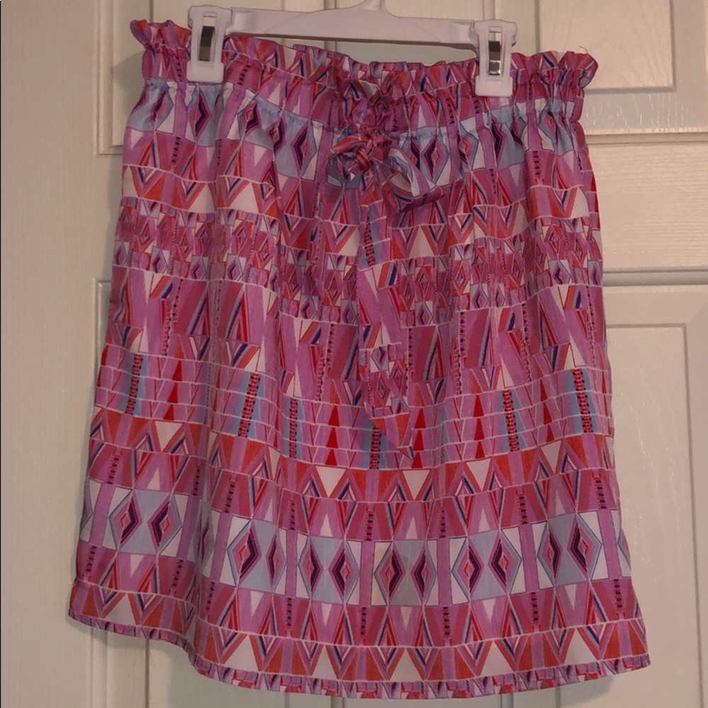 Love the colors of this skirt